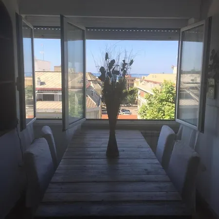 Casa Dei Sogni Centralissimo Attico Lido di Ostia